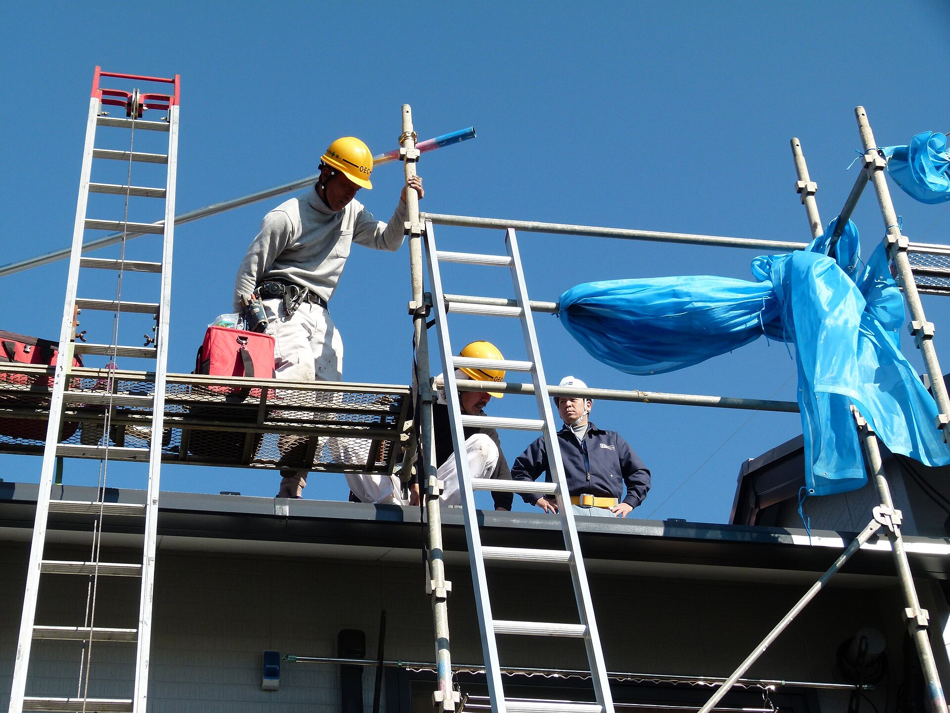 Seguridad y Trabajo en Alturas bajo Normativa RETIE